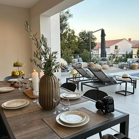Luxury Mikolina 빌라 *