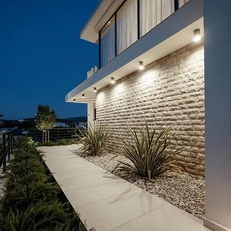 Luxury Mikolina Kornić