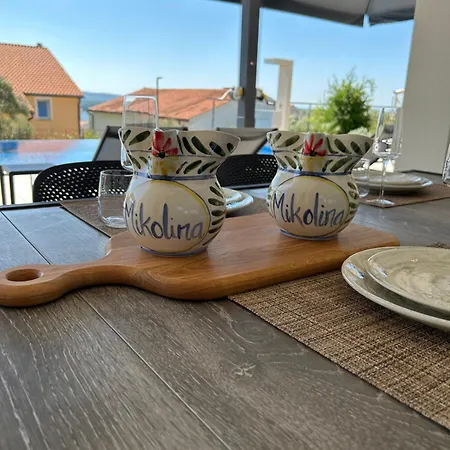 Luxury Mikolina Kornić