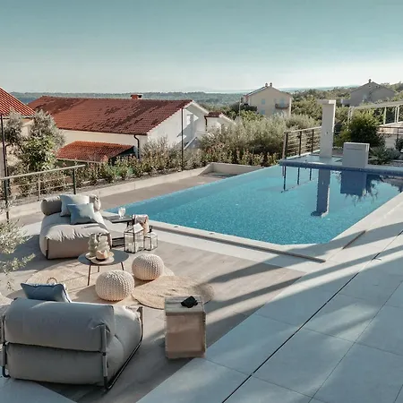 Luxury Mikolina *
