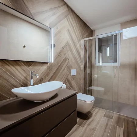 فيلة Luxury Mikolina Kornić