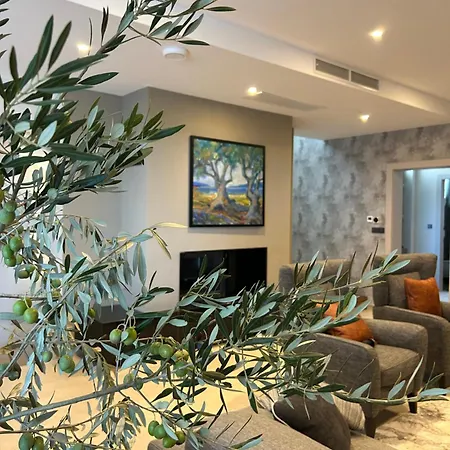 Luxury Mikolina * Корнич