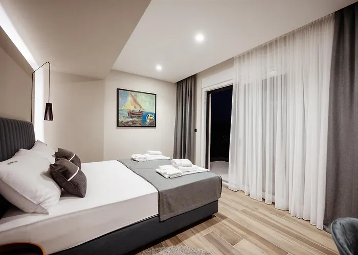 Luxury Mikolina Kornić