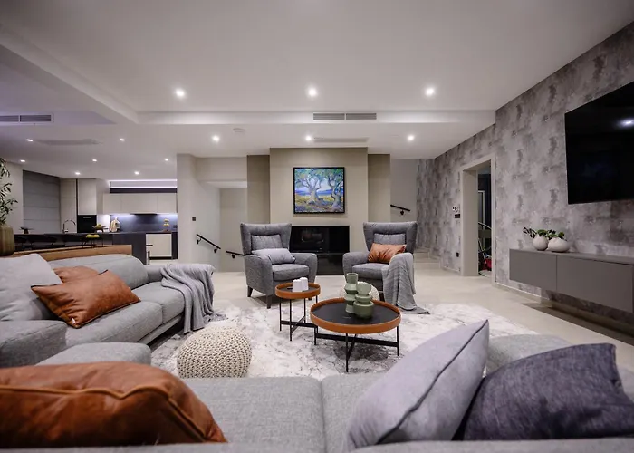 Luxury Mikolina Villa *